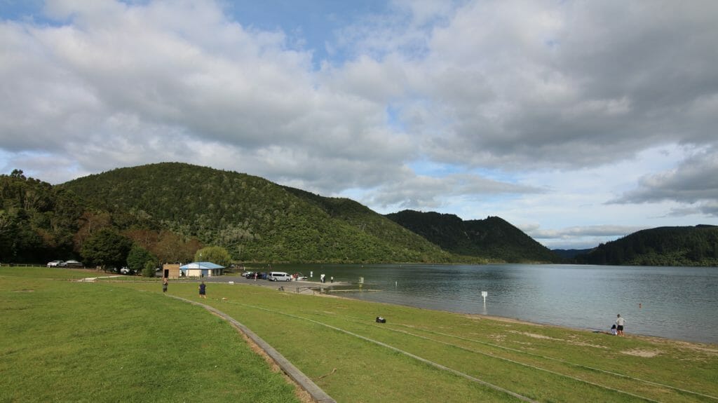 Lake Tikitapu Blue Lake