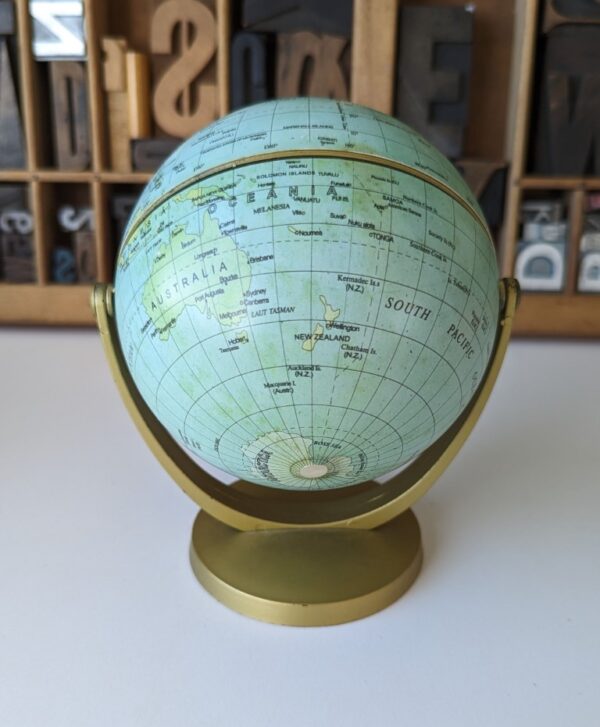 Globe small Medium